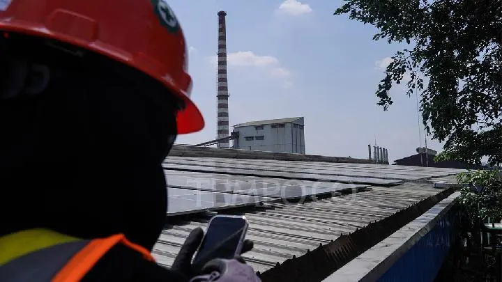 PLTS Atap Terbesar di Indonesia Diresmikan, 17 Kali Luas GBK