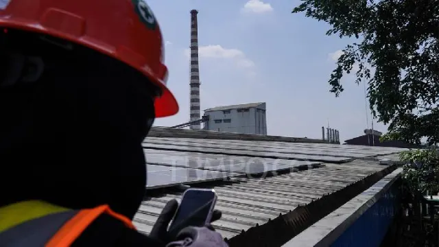 PLTS Atap Terbesar di Indonesia Diresmikan, 17 Kali Luas GBK